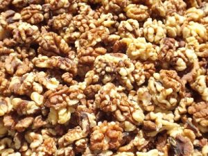 Tidymix Walnut Halves 250g - Parrot Treat